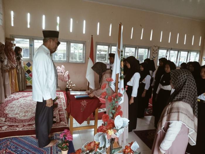 Pelantikan OSIM MTsN 4 Tanjung Jabung Timur Berjalan dengan Hikmat