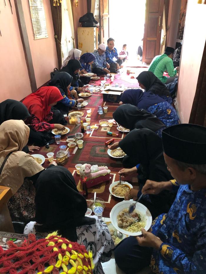 Halal Bihalal Majelis Guru dan Staf MTsN 4 Tanjab Timur Berlangsung Hangat