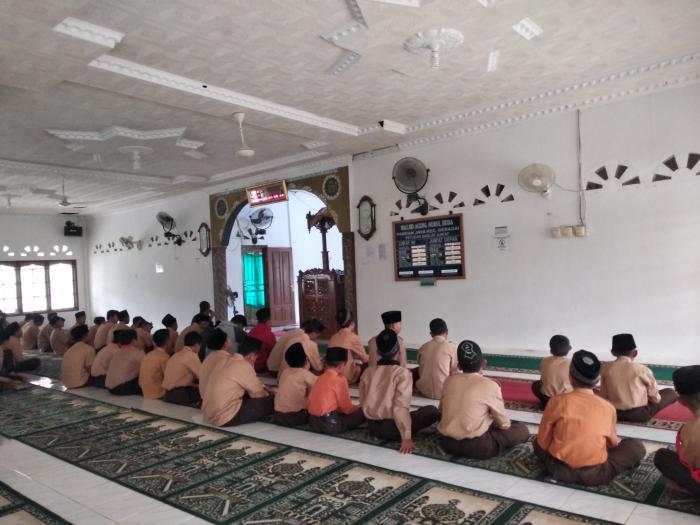 Sholat Dhuha di Masjid Nurul Huda Setiap Sabtu