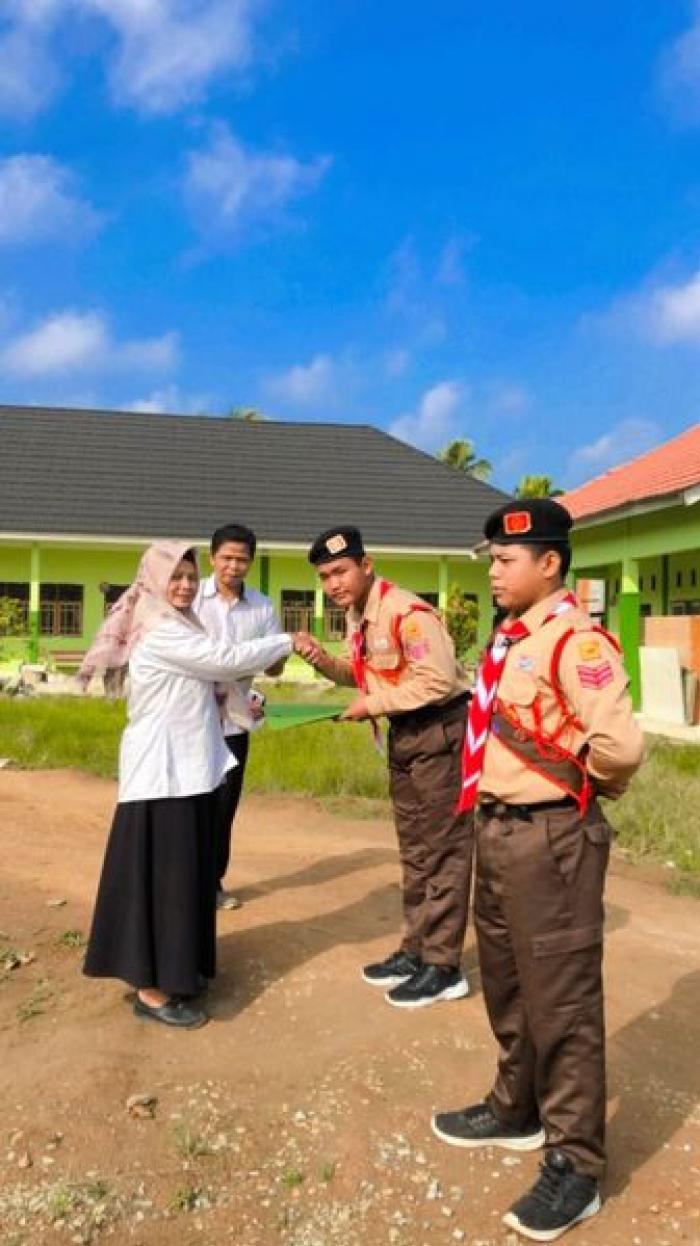 PELEPASAN SISWA/I MTsN 4 TJT MENGIKUTI JAMNAS NASIONAL JAKARTA CIBUBUR