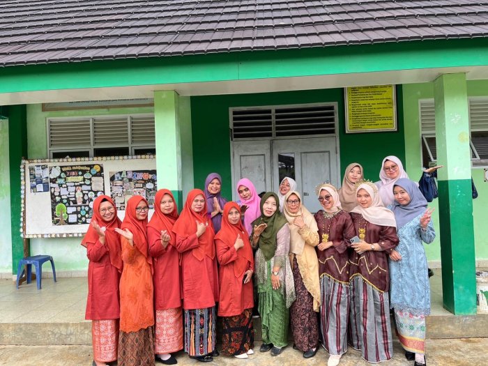 MTsN 4 Tanjung Jabung Timur Gelar Upacara Hari Kartini MTsN 4 Tanjung Jabung Timur Gelar Upacara Hari Kartini