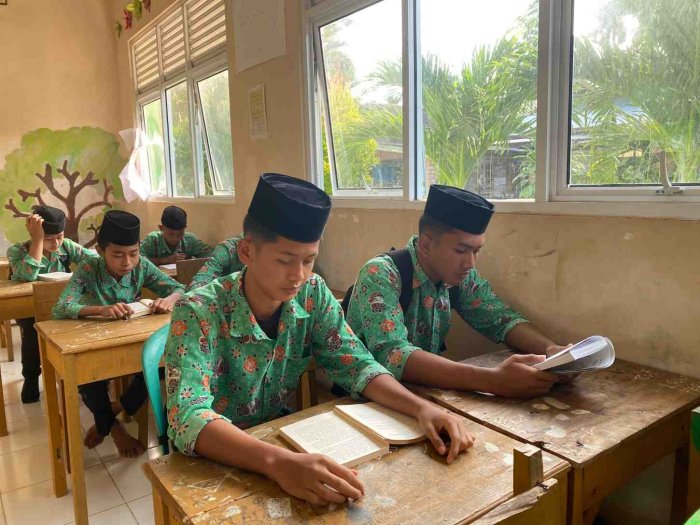 MTsN 4 Tanjung Jabung Timur Gelar Literasi Pagi Rutin